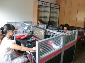 浦江县蕊杰水晶工艺品厂 水晶装点座驾，匠心打造个性化汽车内饰